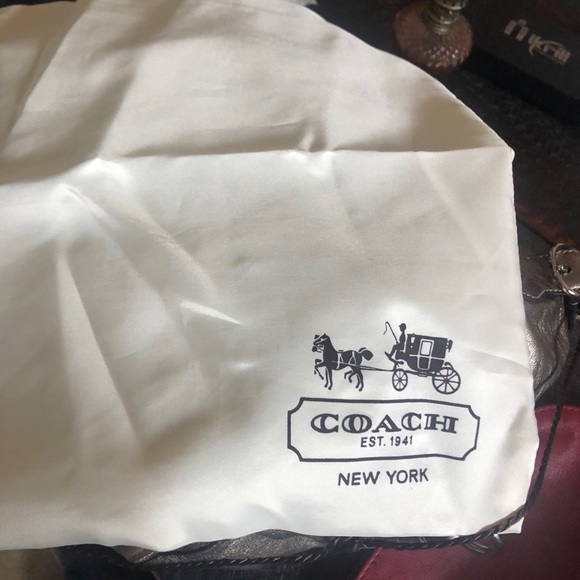 Genuine Coach pewter leather purse with dust bag - Picture 4 of 4